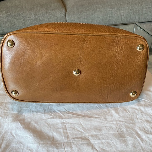 247279/204991 Gucci GG Charm Dome Bag- Beige - Picture 4 of 7